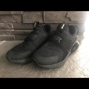 Nike Air 270 - kids 4.5Y